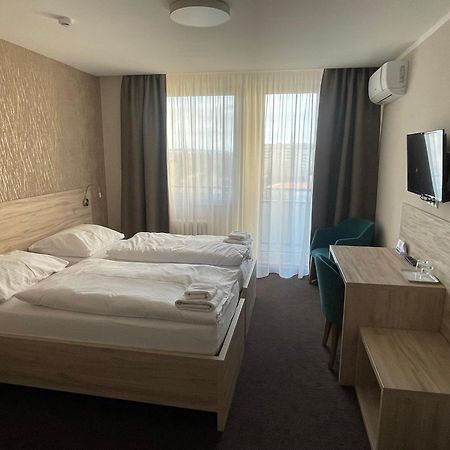 Hotel Spectrum Trnava Extérieur photo